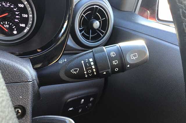 Hyundai I10 1.0 MPi SE Connect 5dr Dragon Red