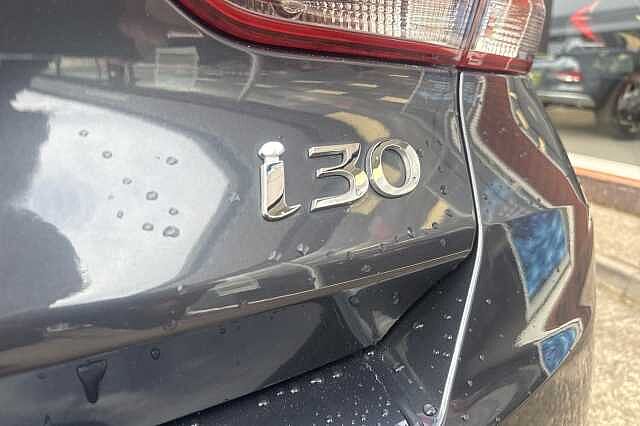 Hyundai i30 T-GDI SE CONNECT MHEV